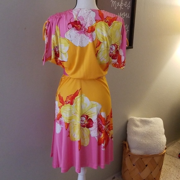NWOT Diane von Furstenberg floral wrap dress - Picture 4 of 5